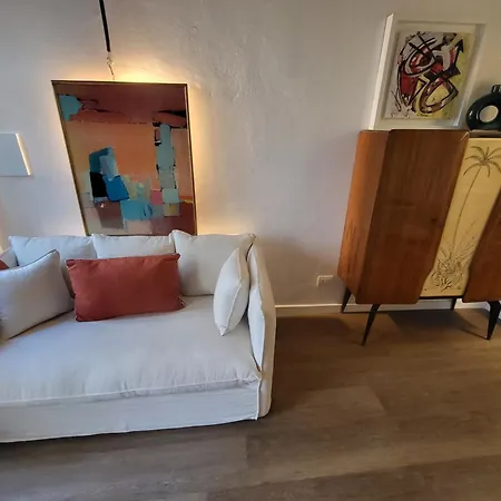 Apartman Fully Renovated Cosy Oltrarno With Patio *